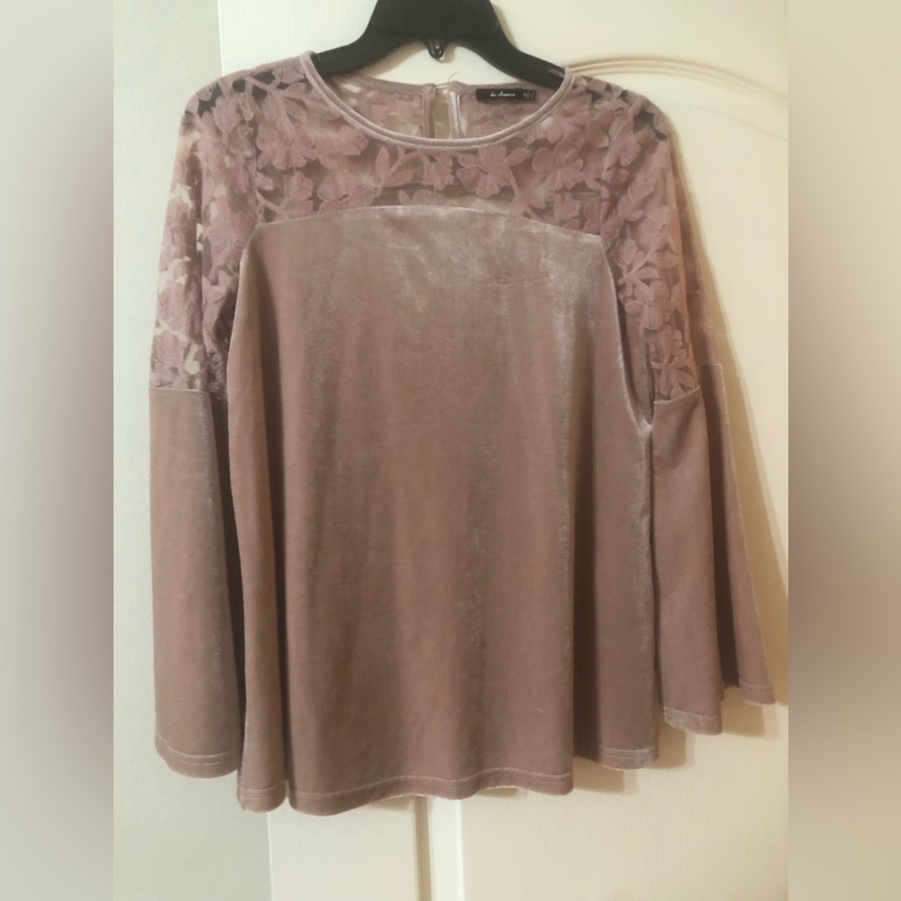 De chance long sleeve velvet pink blouse lace top Size S
